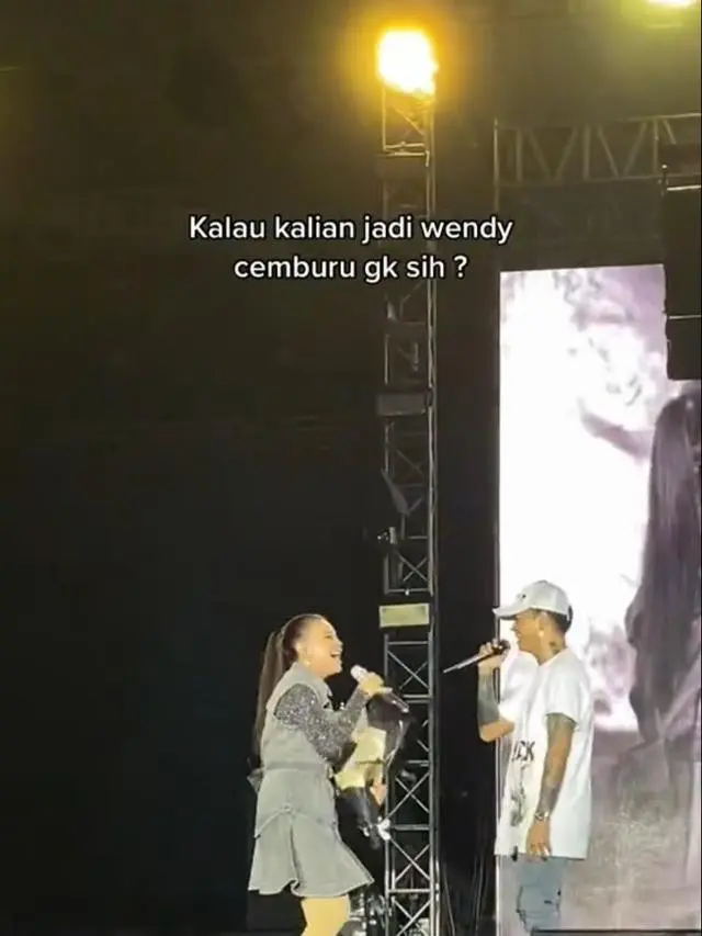 Potret kebersamaan Rossa dan Reza Arap