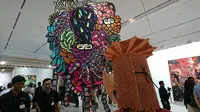 Karya Eko Nugroho mencuri perhatian pengunjung pameran Art Jakarta. (Liputan6.com/Dinny Mutiah)