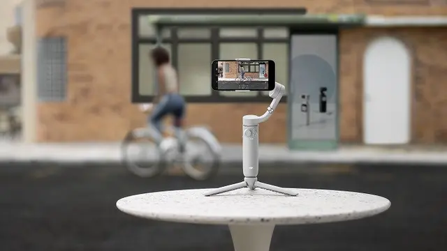 DJI