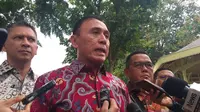 Ketua Umum PSSI periode 2019/2023, Mochamad Iriawan menemui Presiden RI, Joko Widodo (Merdeka.com/Intan Umbari Prihatin)