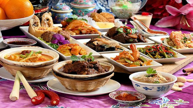 Berikut ini 5 tempat makan Zi Char yang halal, rahasia warga lokal makan enak dengan harga terjangkau di Singapura. (dok/Singapore Tourism Board (STB) Indonesia)