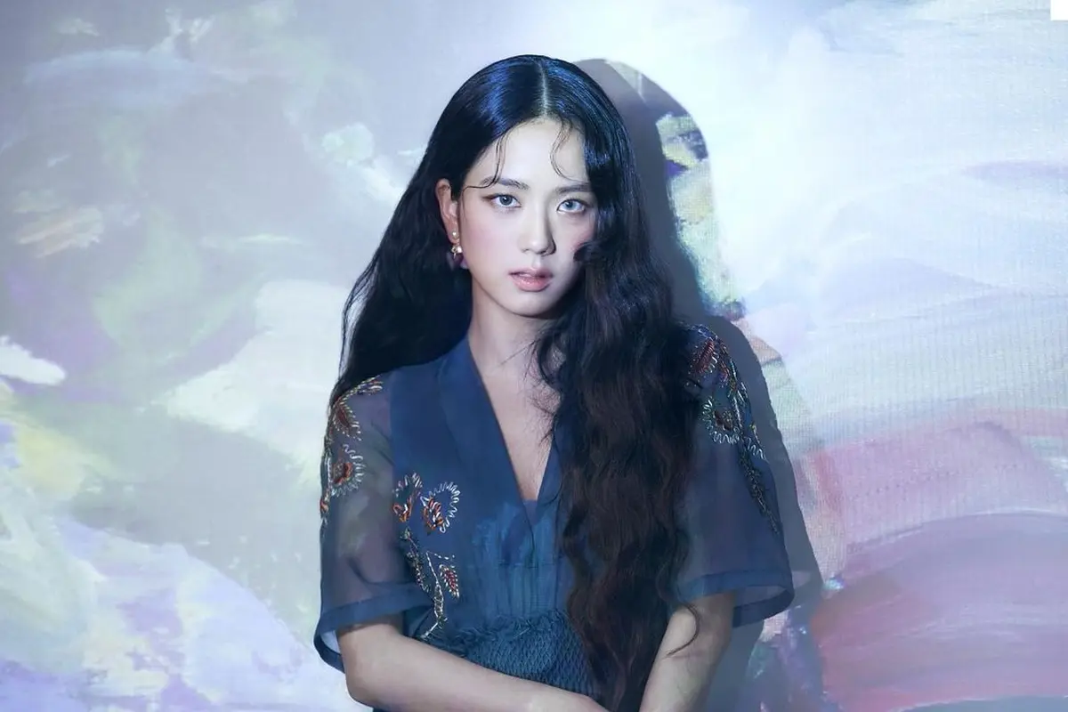 Jisoo-Dior