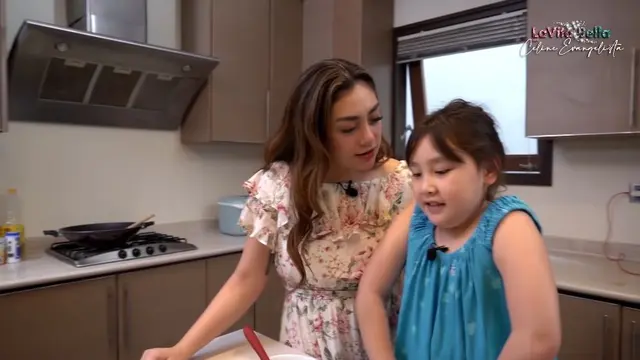 Potret dapur rumah Celine Evangelista (Sumber: YouTube/Celine Evangelista)