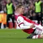 Emile Smith Rowe adalah pemain sepak bola profesional Inggris yang bermain sebagai gelandang serang atau pemain sayap untuk klub Arsenal.