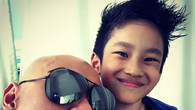  Deddy Corbuzier dan Azka