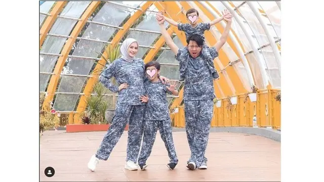 10 Tahun Menikah, Ini 6 Potret Terbaru Richie Eks Five Minutes dan Angel Qulbiah