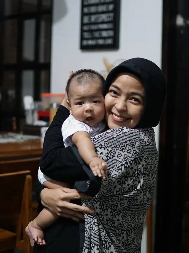 [Fimela] Tantri Kotak