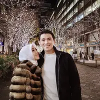 Gaya Kompak Syahrini dan Reino Barack Tahun Baruan di Jepang, credit: (@princessyahrini)