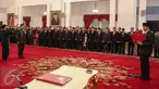 Presiden Jokowi resmi melantik Jenderal TNI Gatot Nurmantyo sebagai Panglima TNI di Istana Negara, Jakarta. Rabu (8/7/2015). Jenderal TNI Gatot Nurmantyo menggantikan Jenderal TNI Moeldoko yang telah memasuki masa pensiun (Liputan6.com/Faizal Fanani)