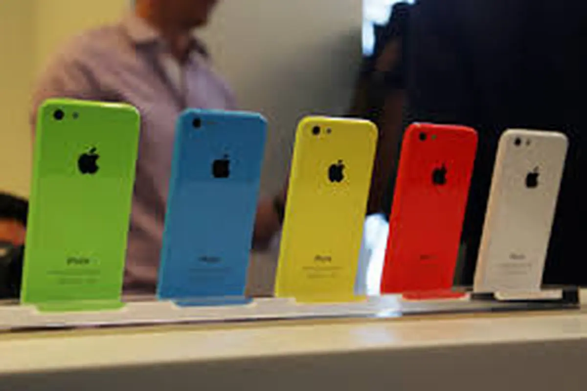 Mantan Bos Apple Tanggapi Rencana 'Matikan' iPhone 5C