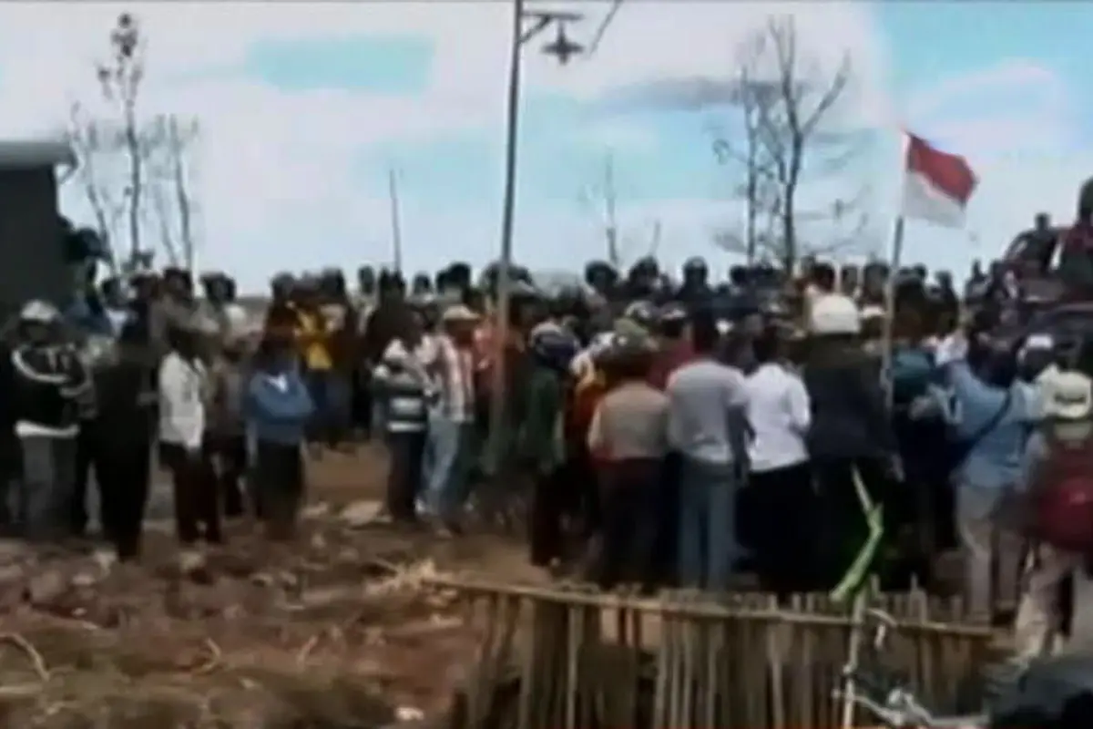 VIDEO: Ribuan Warga di Kalimantan Usir Eks Gafatar dari Kampung