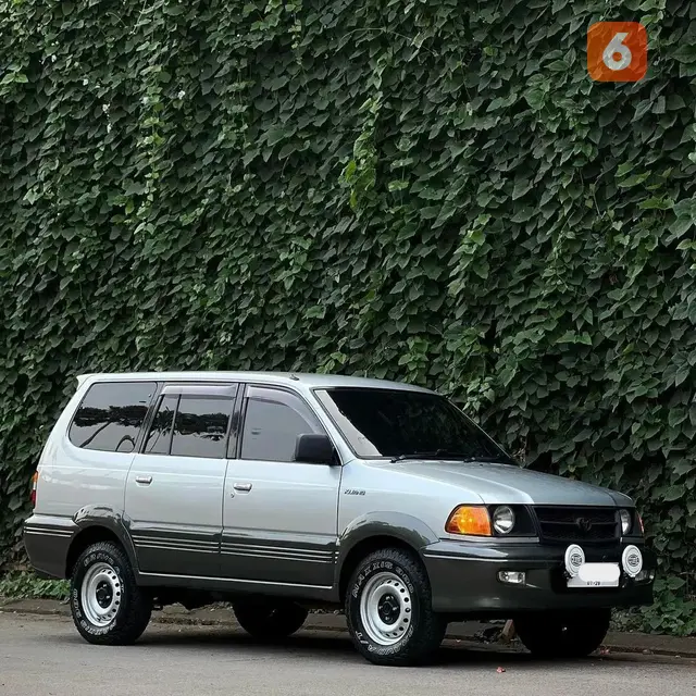 12 Potret Modifikasi Kijang Kapsul, Tiada Dua dan Tua
