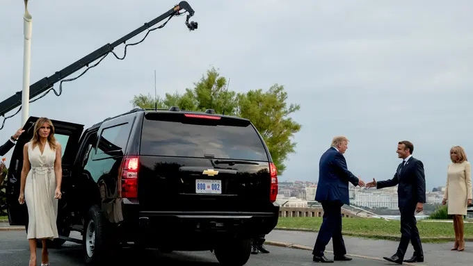 Keramahan Presiden Prancis Saat Menyambut Pemimpin Dunia di KTT G7