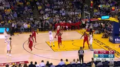 Golden State Warriors meraih kemenangan atas tamunya, Toronto Raptors 117-112.