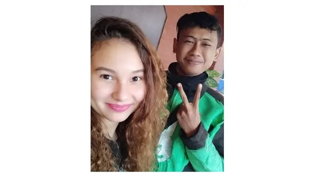 Ojol sama artis (Sumber: Instagram/gojek24jam)
