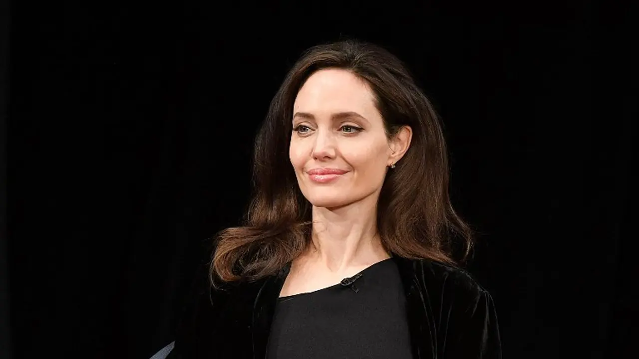 [Bintang] Angelina Jolie
