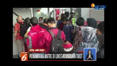 Penumpukan calon penumpang terlihat pada Selasa (24/7) pagi di Stasiun KRL Depok Lama.