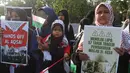Massa AQSA Working Group (AWG) menggelar Aksi Jumat Nasional di depan Kedutaan Besar Amerika Serikat di Jakarta, Jumat, 21 Agustus 2026,. (KLY/ Arie Basuki)