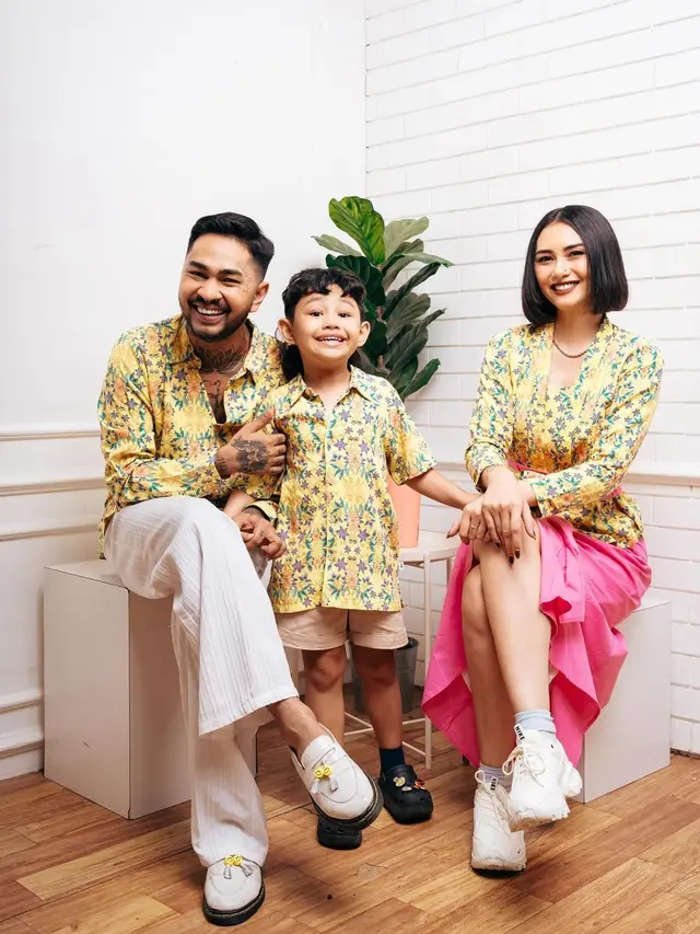 Onadio Leonardo bersama istri (Instagram/onadioleonardo_official)