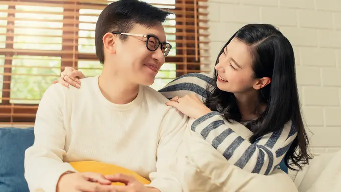 perempuan dan pasangan 2 september menawan