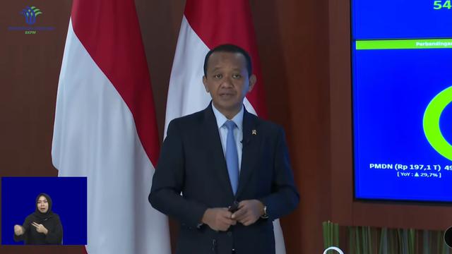 Menteri Investasi atau Badan Koordinasi Penanaman Modal (BKPM) Bahlil Lahadalia dalam konferensi pers paparan kinerja  investasi Kuartal I-2024, di Kantor Kementerian BKPM, Senin (29/4/2024). (Tira/Liputan6.com)