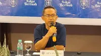 Mantan pelatih Timnas Indonesia U23 Aji Santoso yang kini menukangi PSPS Riau. (Liputan6.com/M Syukur)