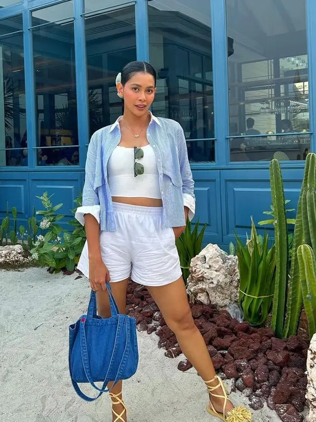 OOTD Selebritis Kenakan Pakaian dari Brand Sarwendah.