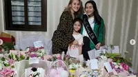Adik Lulus Kuliah, Ayu Ting Ting Beri Hadiah Mobil Mewah