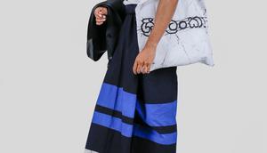 Pilih moodel sarung yang kamu inginkan (website/etsy.com)