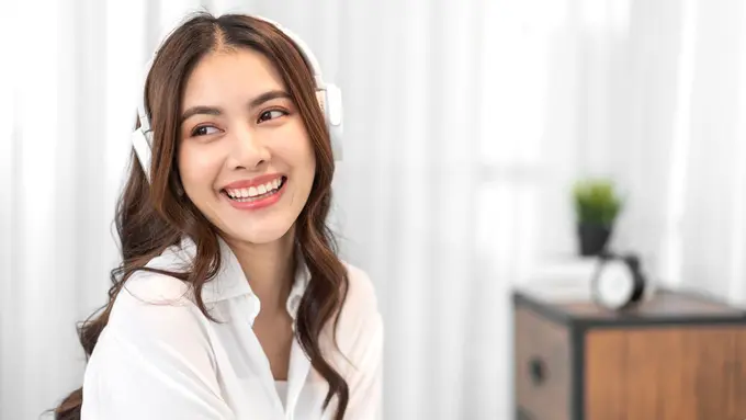 wanita februari headset