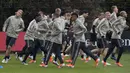 Para pemain Ajax Amsterdam melakukan sesi latihan jelang laga semifinal Liga Champions di Stadion Johan Cruyff, Rabu (8/5). Ajax Amsterdam akan berhadapan dengan Tottenham Hotspur. (AP/STR)