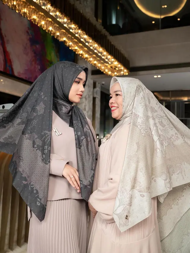 Fuji An bergamis dan berhijab (Instagram/fuji_an)
