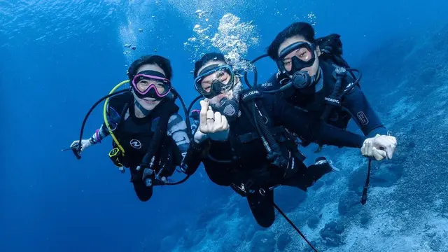 Hobi Baru, Ini 6 Potret Seru Gisella Anastasia saat Diving