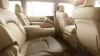 Salah satu alternatif yang dapat dilakukan untuk membuat interior mobil lebih mewah adalah dengan memasang captain seat di baris kedua. 