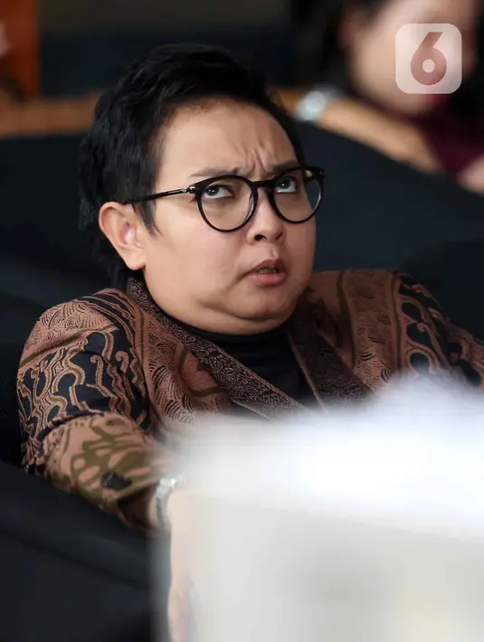 Ammy Amalia Fatma Surya diperiksa sebagai saksi terkait kasus dugaan korupsi yang melibatkan Bupati Cilacap nonaktif, Syamsul Auliya Rachman. Tampak dalam foto, Pelaksana Tugas (Plt) Bupati Cilacap, Jawa Tengah, Ammy Amalia Fatma Surya, usai menjalani pemeriksaan tim penyidik Komisi Pemberantasan Korupsi (KPK) di Gedung Merah Putih, Jakarta, Selasa (5/5/2026). (Liputan6.com/Helmi Fithriansyah)