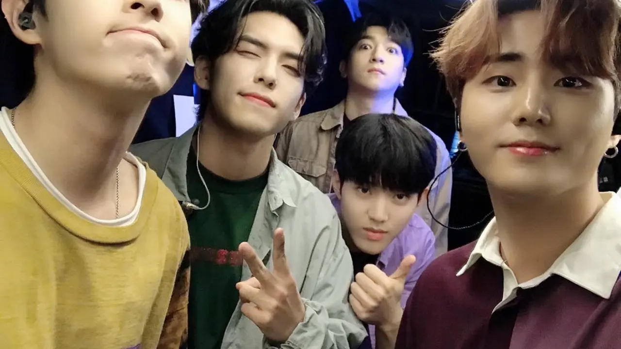 DAY6 (Twitter/ day6official)