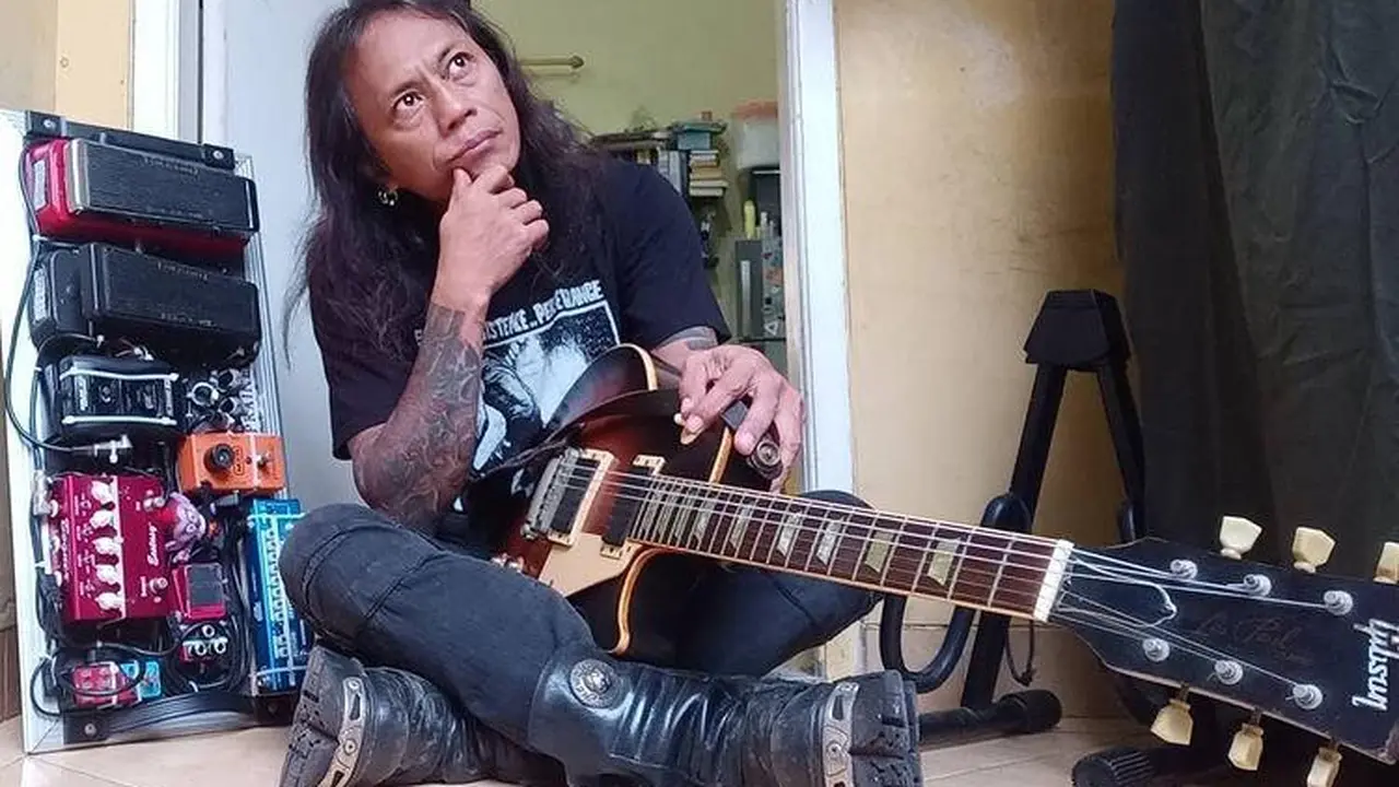 Jikun /rif Ceritakan Pengalamannya Sebagai Gitaris dalam Buku Bara ...