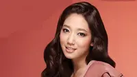 Park Shin Hye merupakan artis K-Pop pertama yang didaulat menjadi bintang iklan untuk produk ternama internasional.