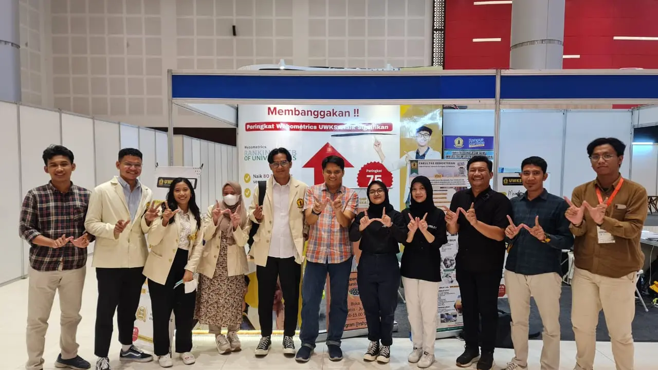 Stand Kampus UWK Surabaya Dipadati Pengunjung Pameran Decorintex, Ada Apa?