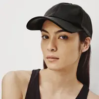 Mariana Renata gadis kelahiran Paris, Perancis, 31 Desember 1983 adalah seorang aktris dan model asal tanah air. (viainstagram@marianadantecnys/Bintang.com)