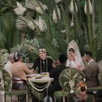 Potret Dekorasi Akad Nikah Luna Maya dan Maxime Bouttier. (Sumber: Instagram/lunamaya)