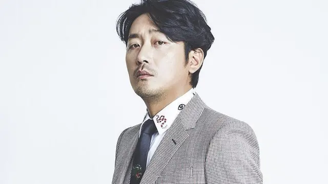Ha Jung Woo (Walkhouse Company via Soompi)