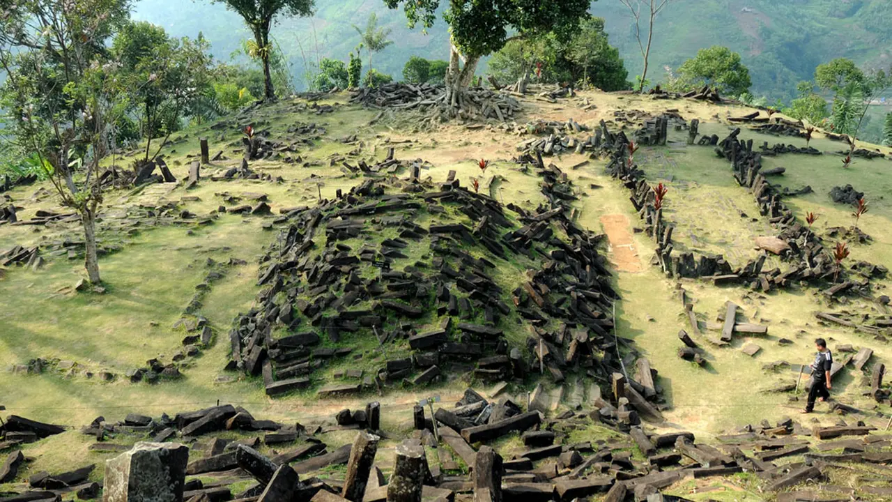 Misteri Dibalik Kemegahan Gunung Padang