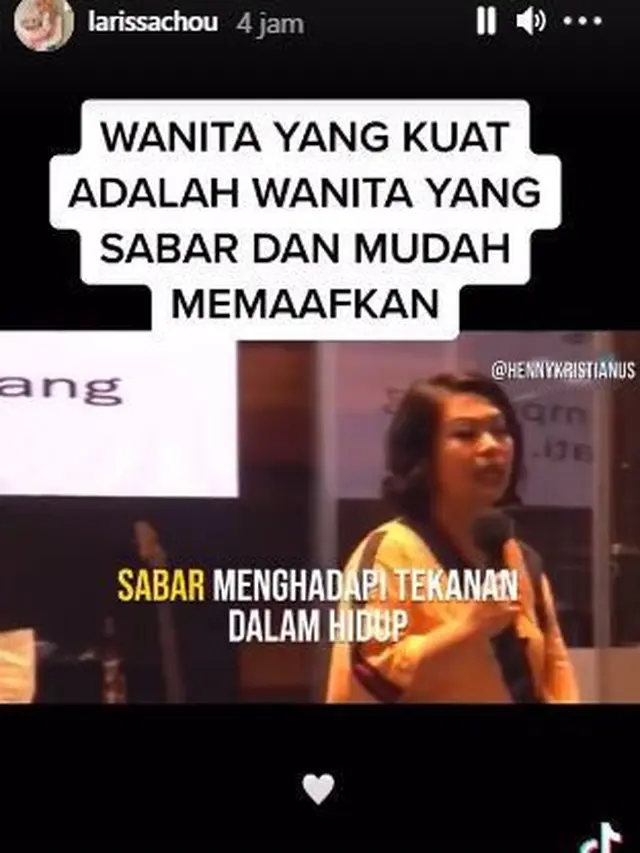 Unggahan Larrisa Chou