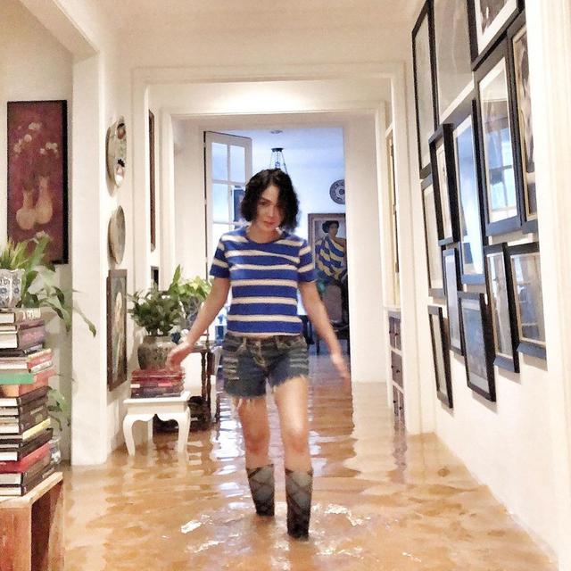 Terkena Banjir, Ini 6 Potret Kondisi Rumah Yuni Shara