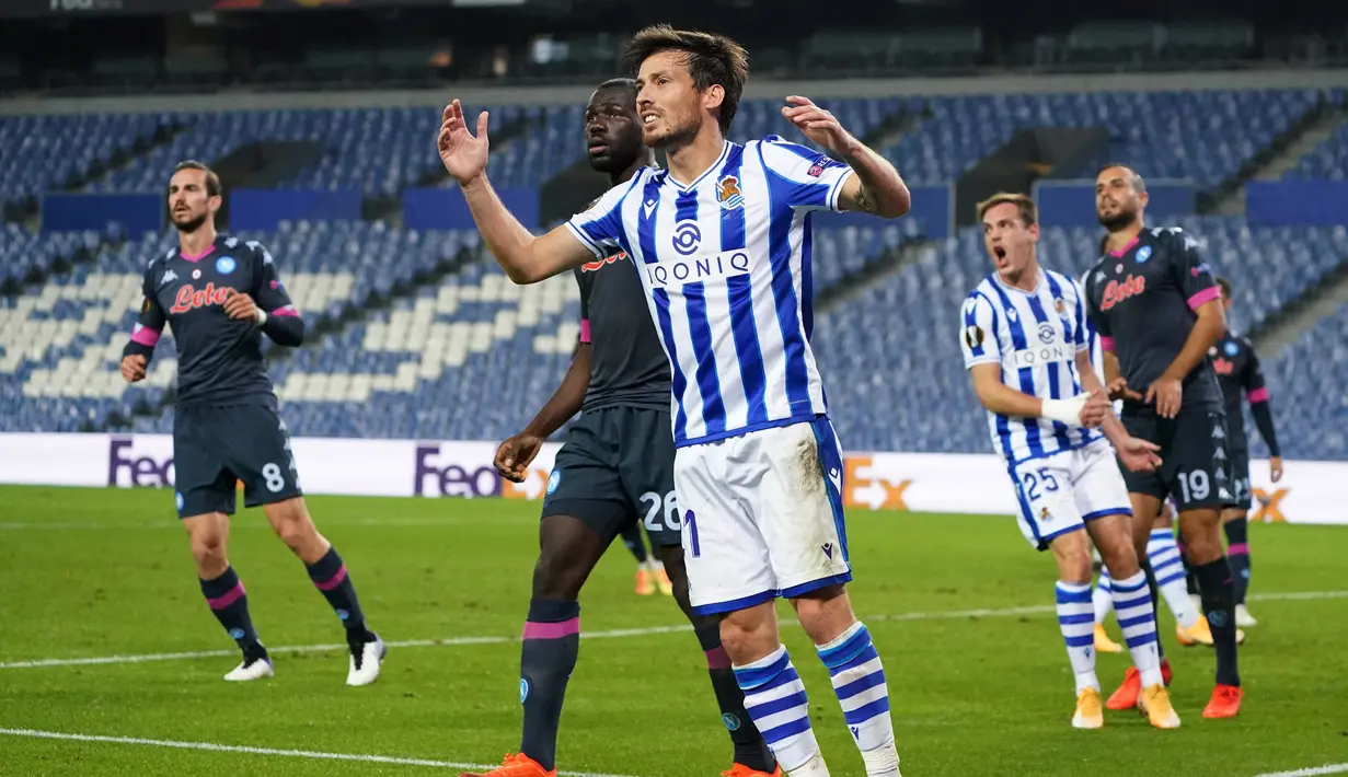 Kembalinya David Silva ke Real Sociedad secara cuma-cuma dari Manchester City sejauh ini belum melihatkan hasil maksimal karena dilanda berbagai masalah otot dan hamstring. (Foto: AFP/Cesar Manso)