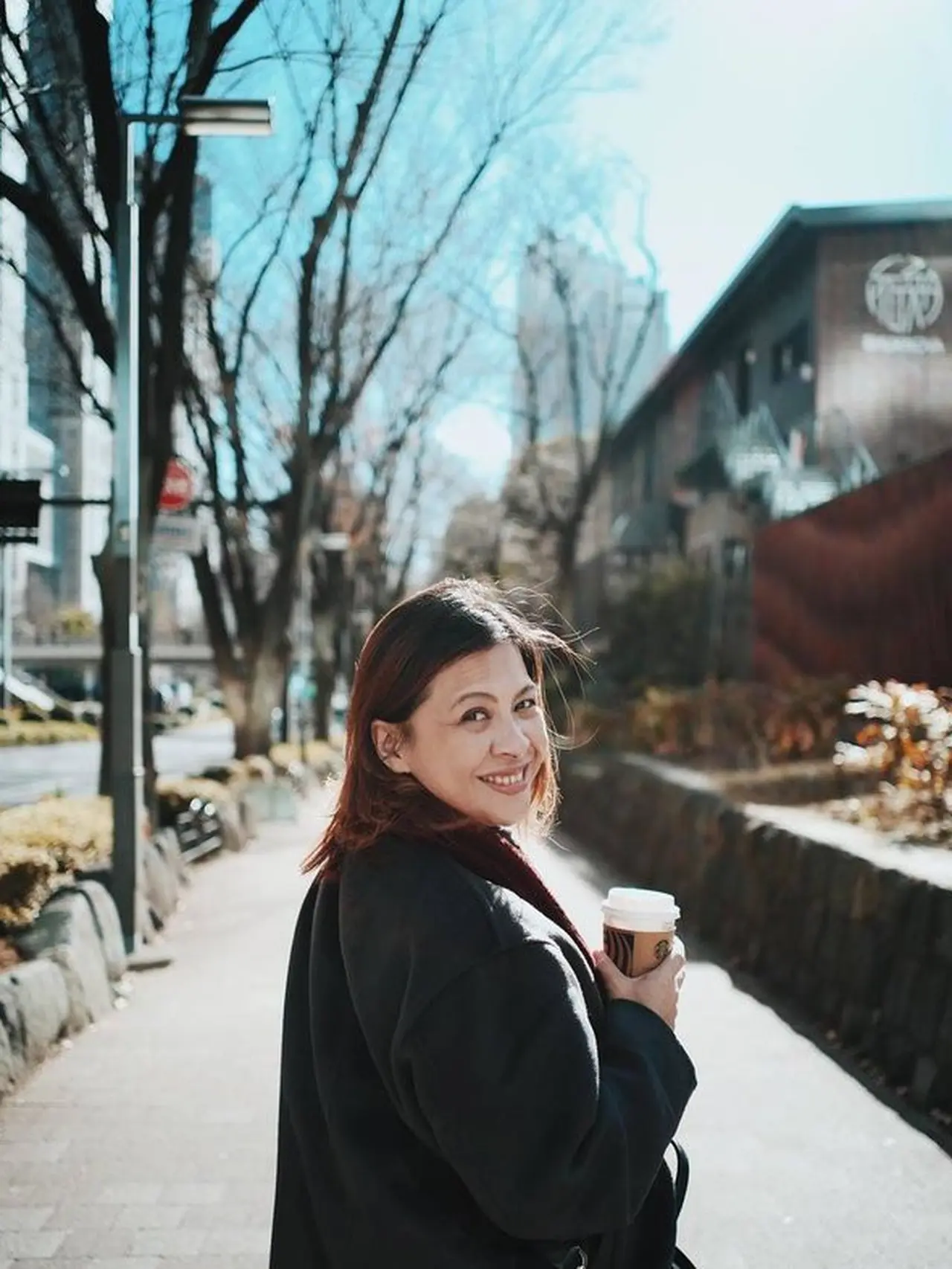 18 Tahun Menikah, Ini 10 Potret Cantik Fifi Karamoy Istri Vincent Rompies