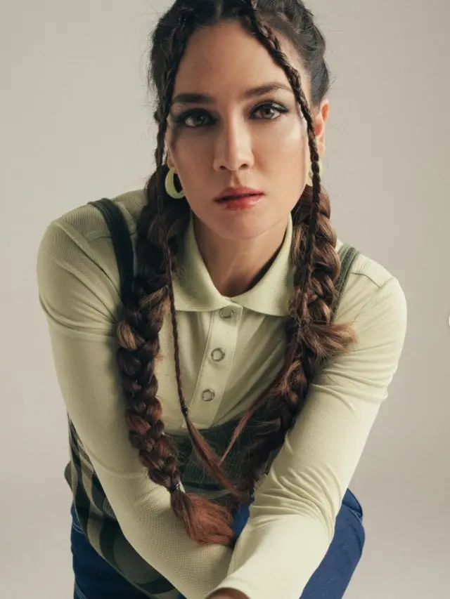 Model Rambut Kepang ala Luna Maya