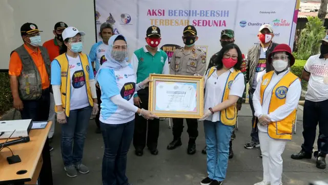 Kolaborasi Wujudkan Bumi yang Bersih dan Sehat dalam World Cleanup Day 2020