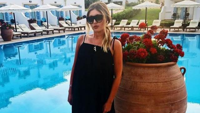 Sering Mesra Dengan Striker Ac Milan Pengacara Cantik Ini Kian Populer Bola Liputan6 Com